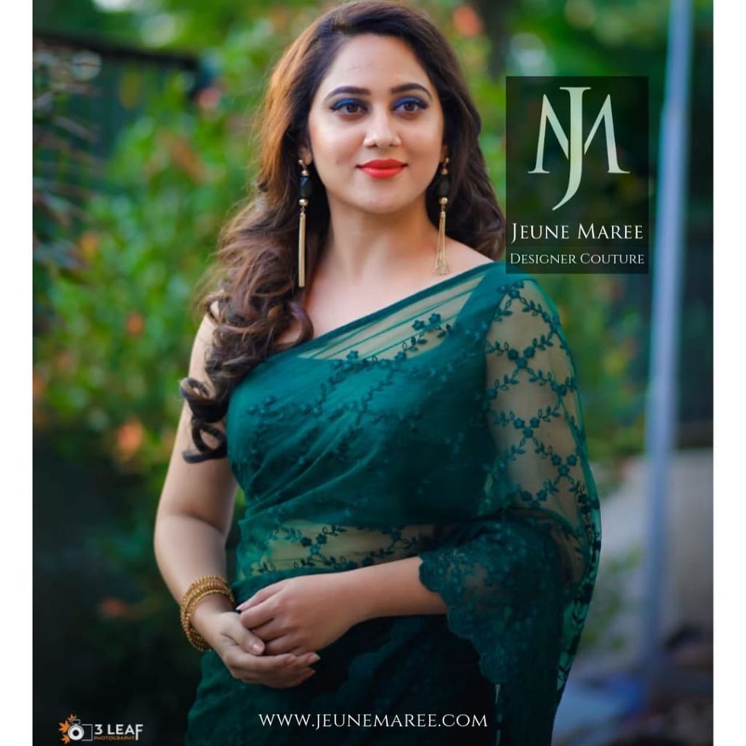 Malayalam Actress Miya George in Sleeveless Green Saree